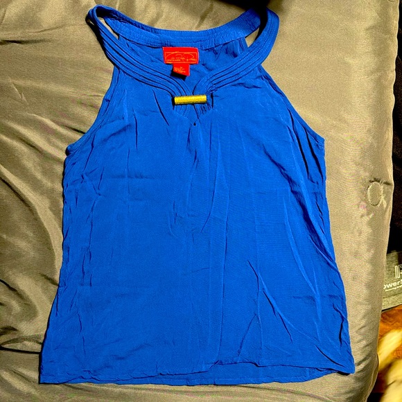 Top - Picture 1 of 1